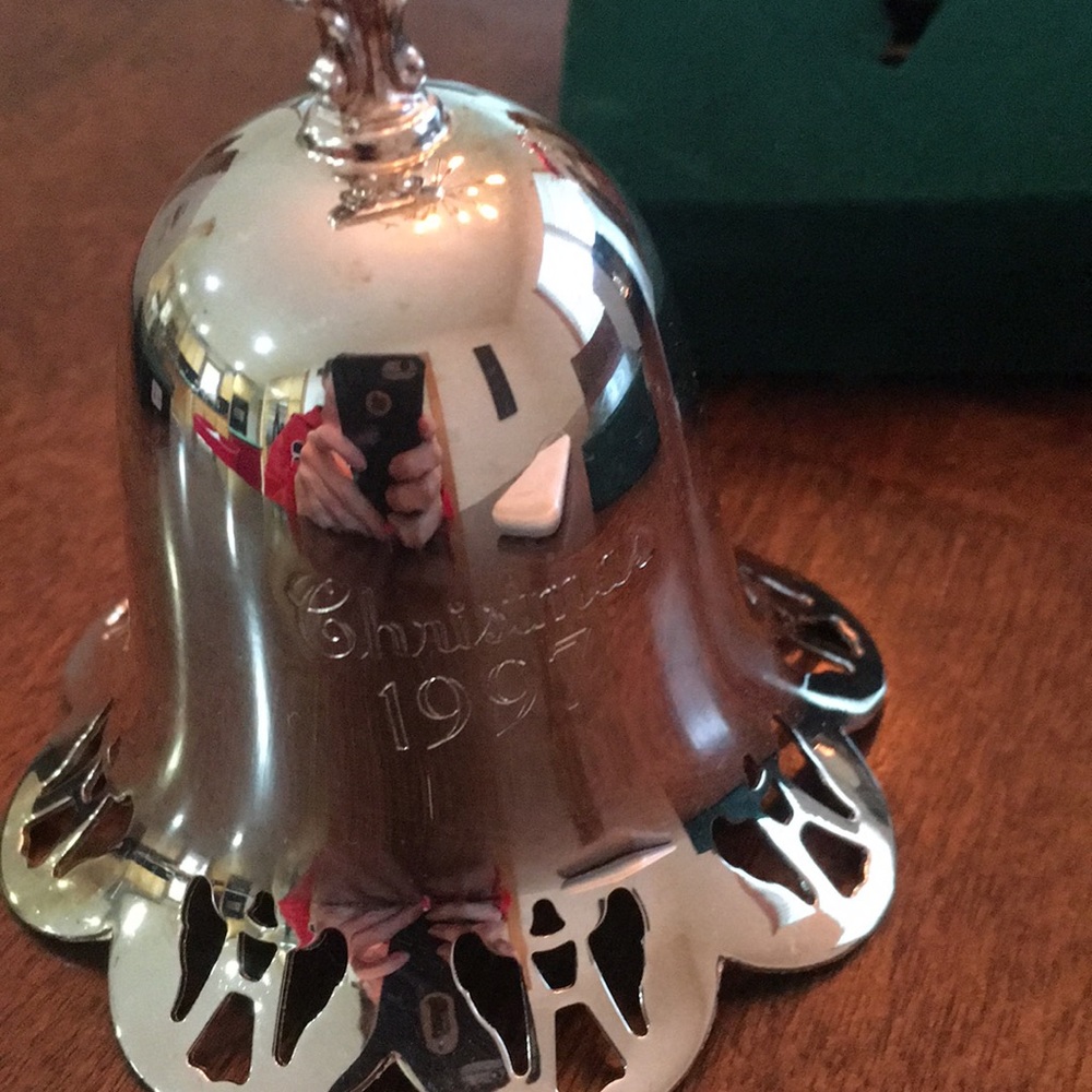 Towle Silversmiths 1997 Silver Plated “Angels” Christmas Bell